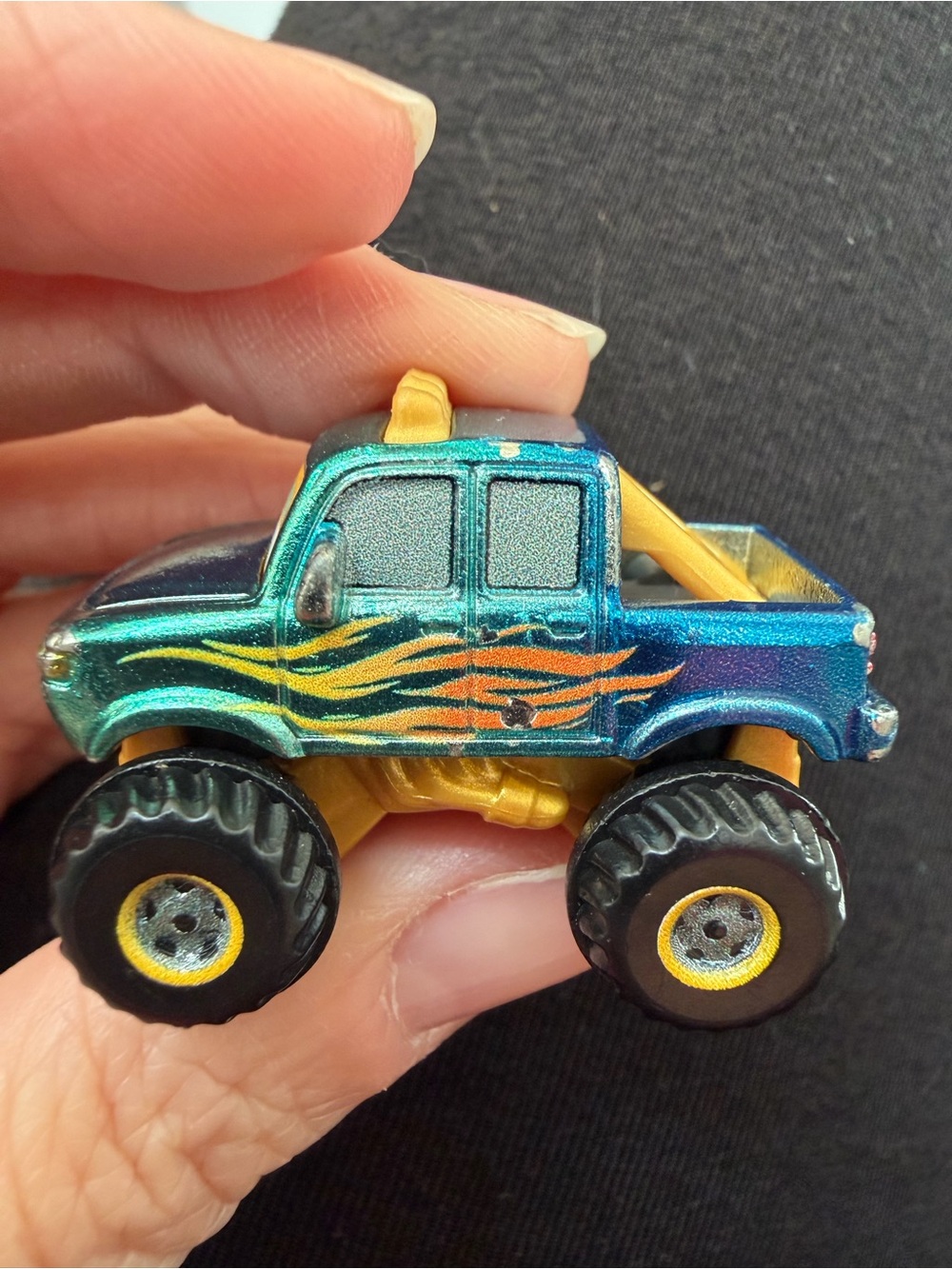 Pixar Cars on the Road metallic Ivy mini diecast